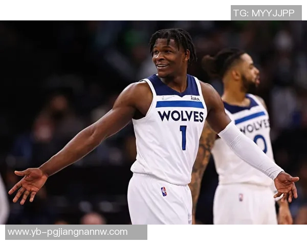 爱德华兹半场火力全开16投10中狂砍29分三分球命中率高达60